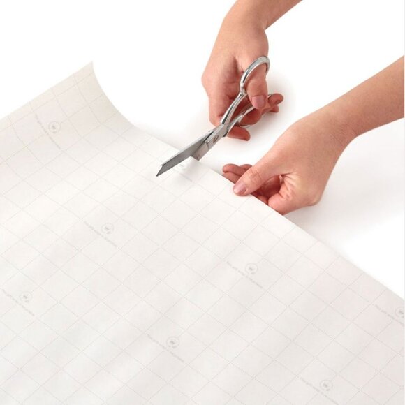 Hallmark Wrapping Paper Grinch Portraits 25 sq ft Holiday Gift - Picture 5 of 7